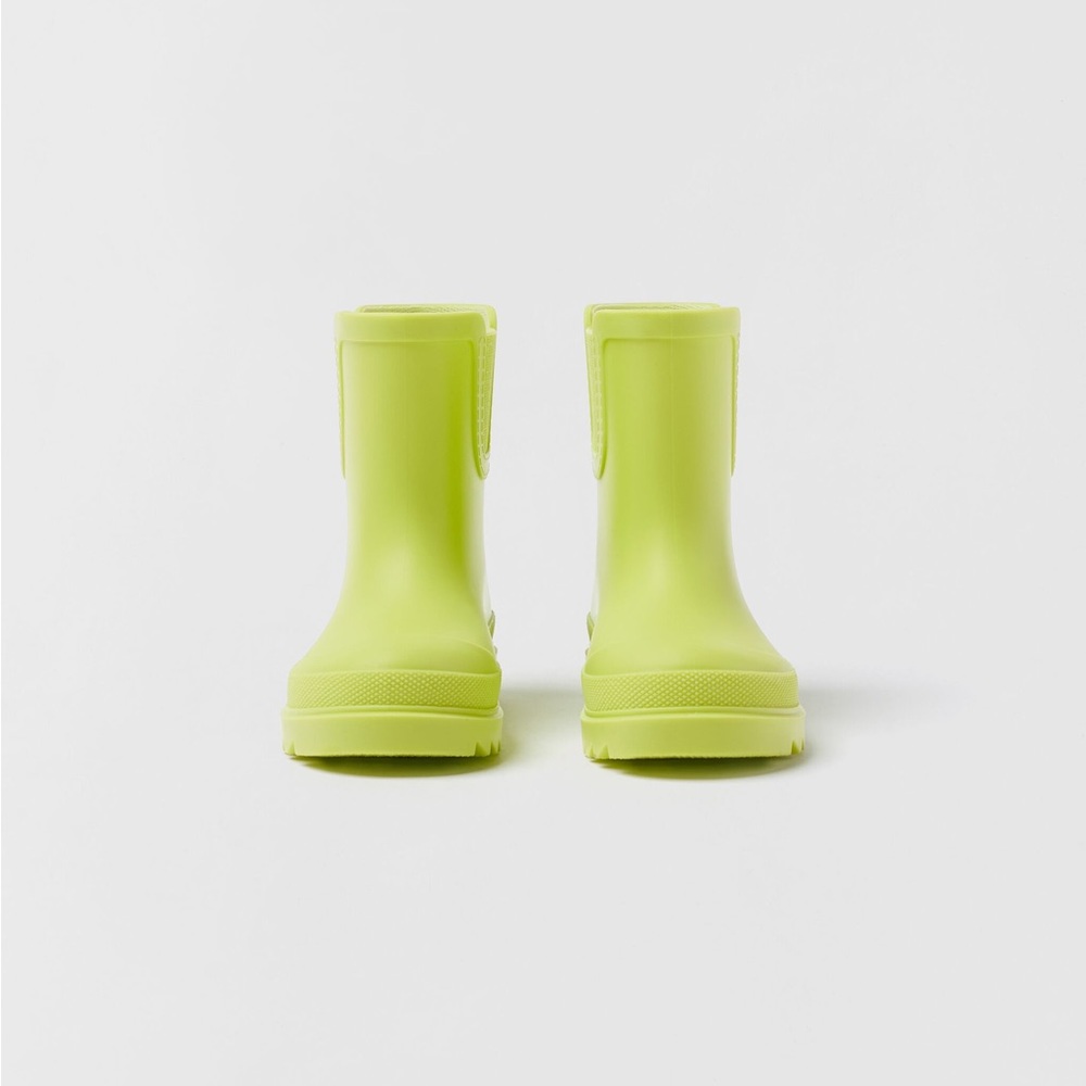 NWT Zara Size 6.5 toddler rubberized green rainboots - Picture 2 of 5